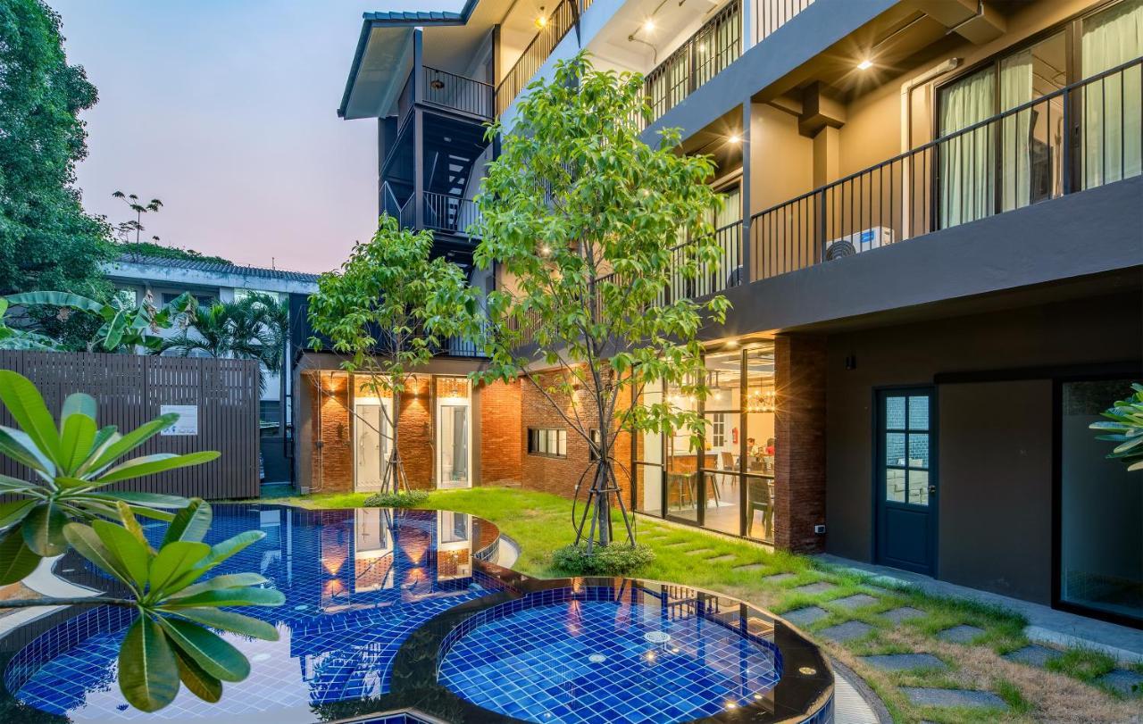 Momo Hotel Chiang Mai Bagian luar foto