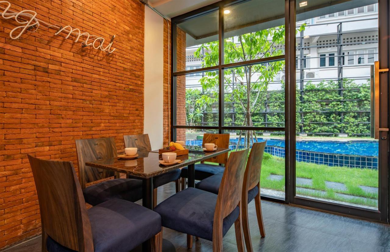Momo Hotel Chiang Mai Bagian luar foto