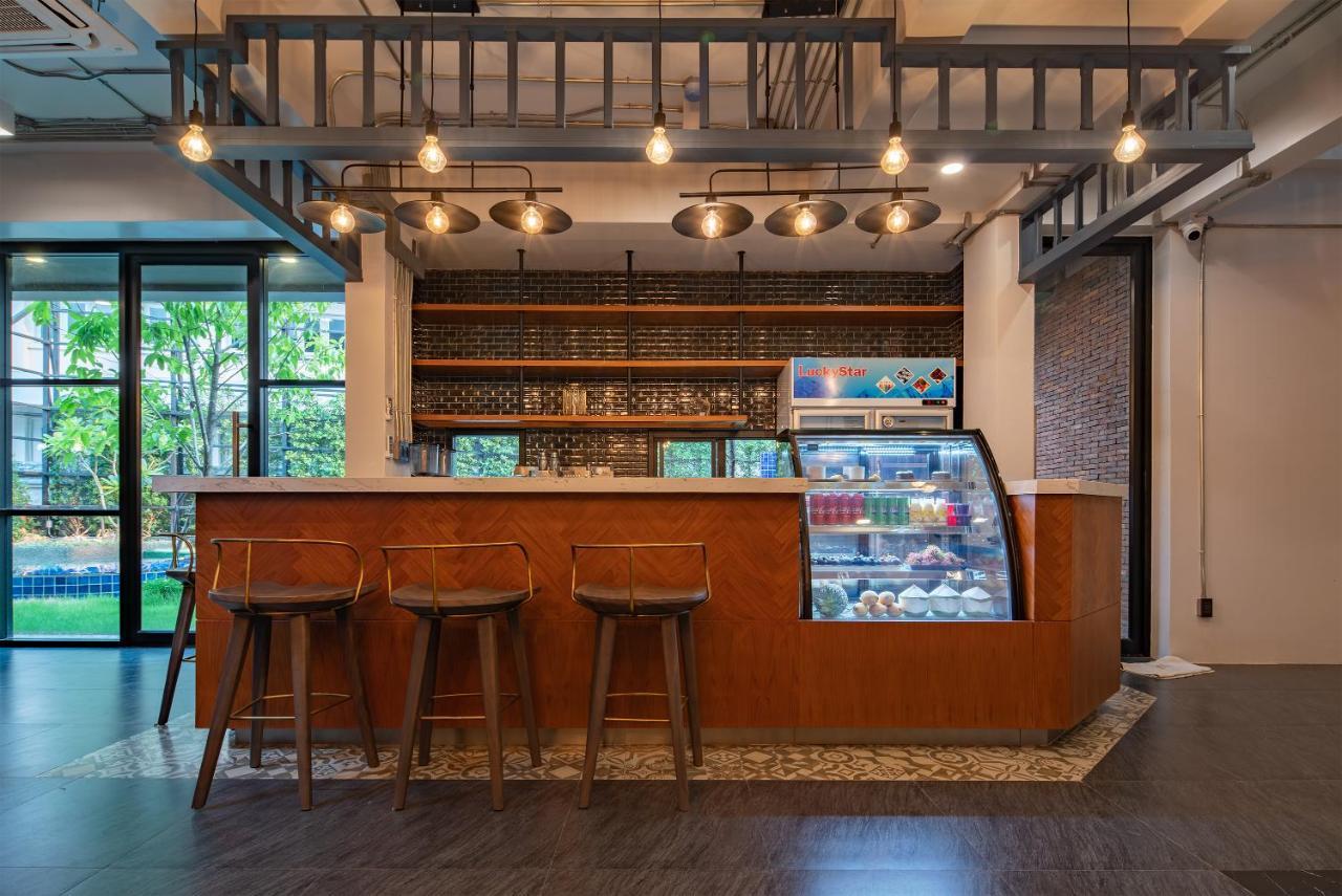 Momo Hotel Chiang Mai Bagian luar foto