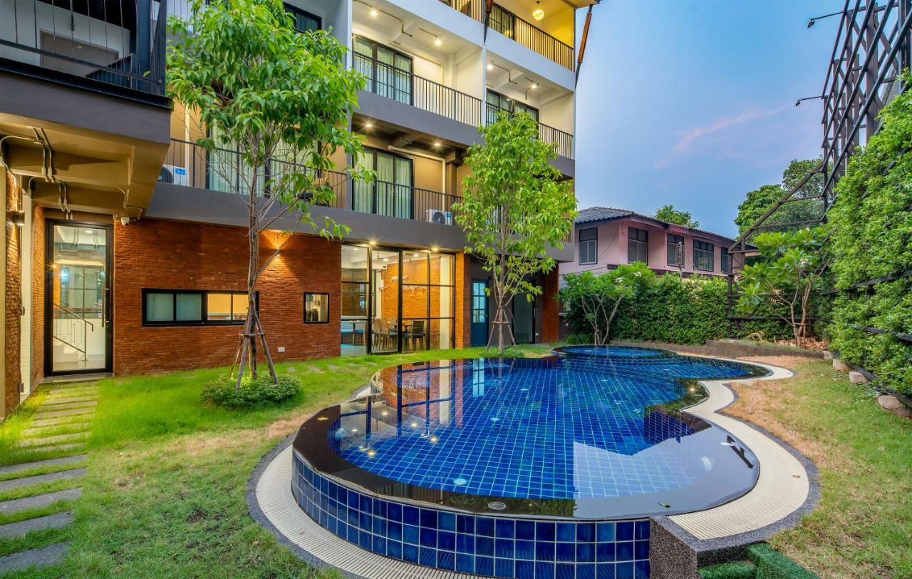 Momo Hotel Chiang Mai Bagian luar foto